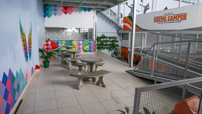 Espaço interno do Colégio Noeme Campos